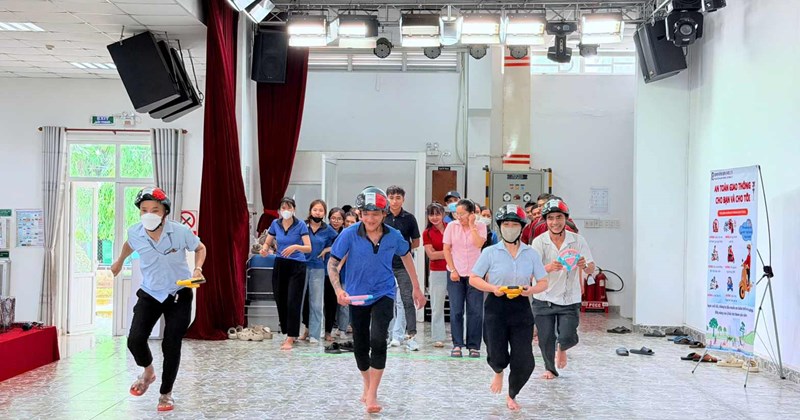 Doanh nghiệp triển khai giải pháp đảm bảo an toàn giao thông cho công nhân