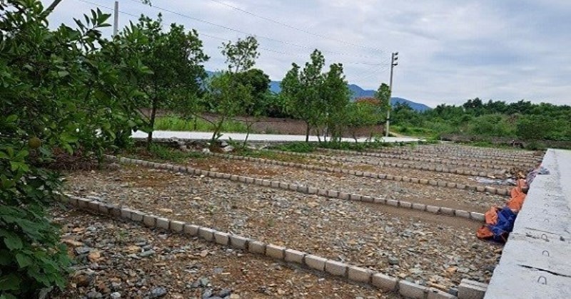 Giá đất nền giảm, giao dịch vẫn ế ẩm