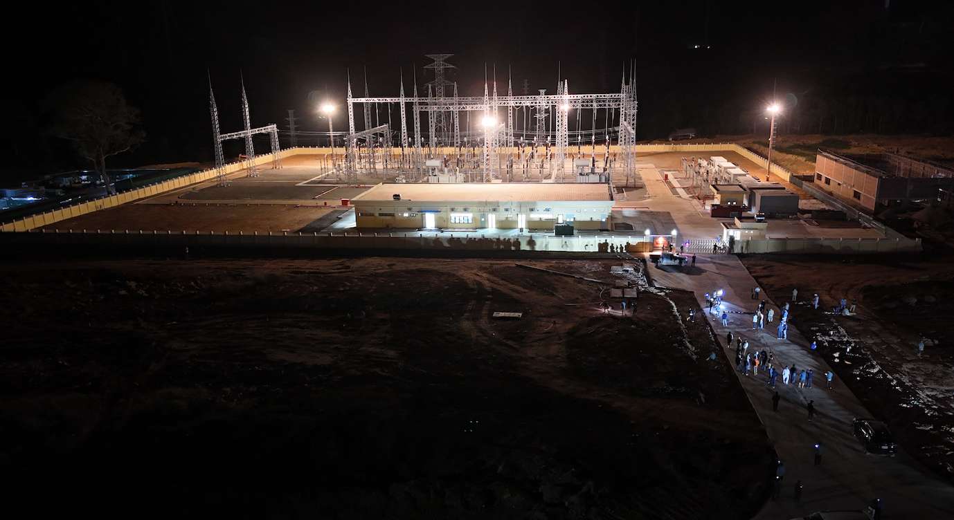 Hơn 1.000 kỹ sư, cán bộ và công nhân của chủ đầu tư và các nhà thầu làm việc liên tục để giữ nhịp tiến độ. Ảnh: T&T Group