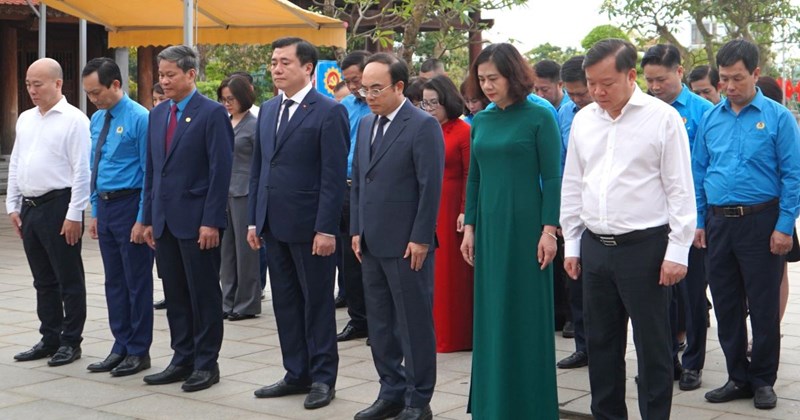 Đoàn Tổng Liên đoàn Lao động và Bộ Công Thương dâng hương tưởng niệm Nguyễn Đức Cảnh