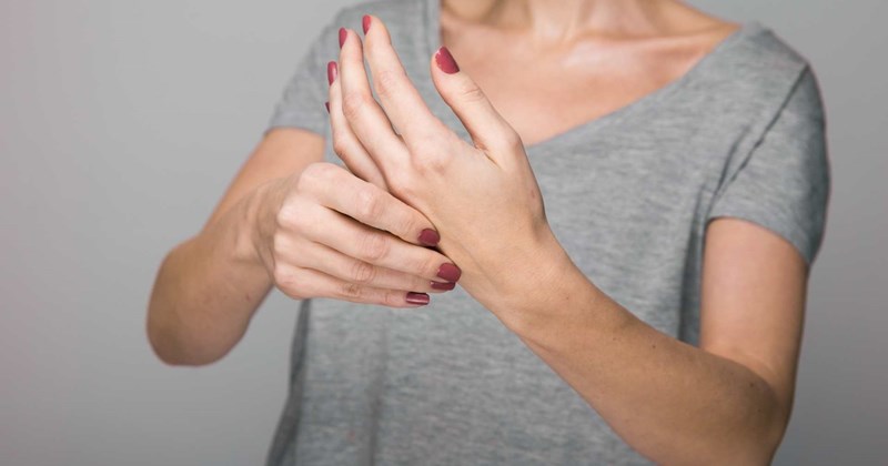3 dấu hiệu cảnh báo sớm điển hình của bệnh Parkinson