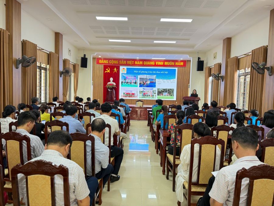 The Provincial Labor Federation organized a trade union meeting in the first quarter of 2026 to focus on removing difficulties and obstacles from the grassroots level, and propose solutions to improve the quality of operations. Photo: Nghe An Trade Union