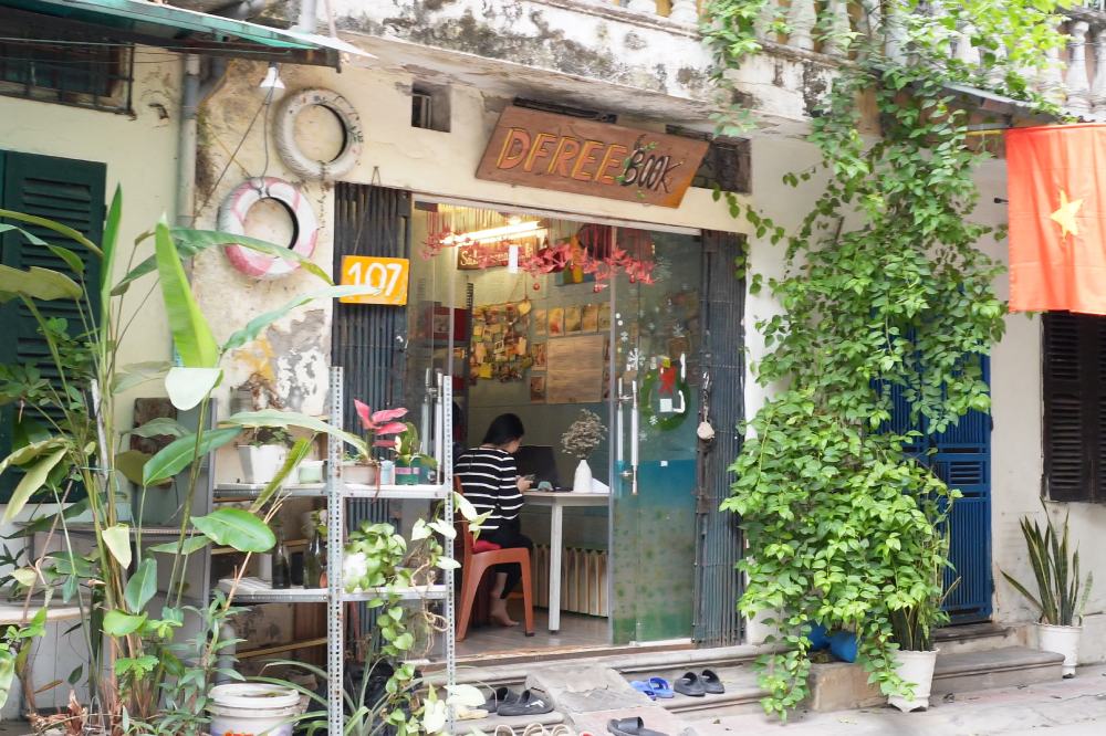 Bibliothèque gratuite nommée D Free Book au 128 rue Dai La, quartier Hoang Mai, Hanoï. Photo de : Nhu Ha