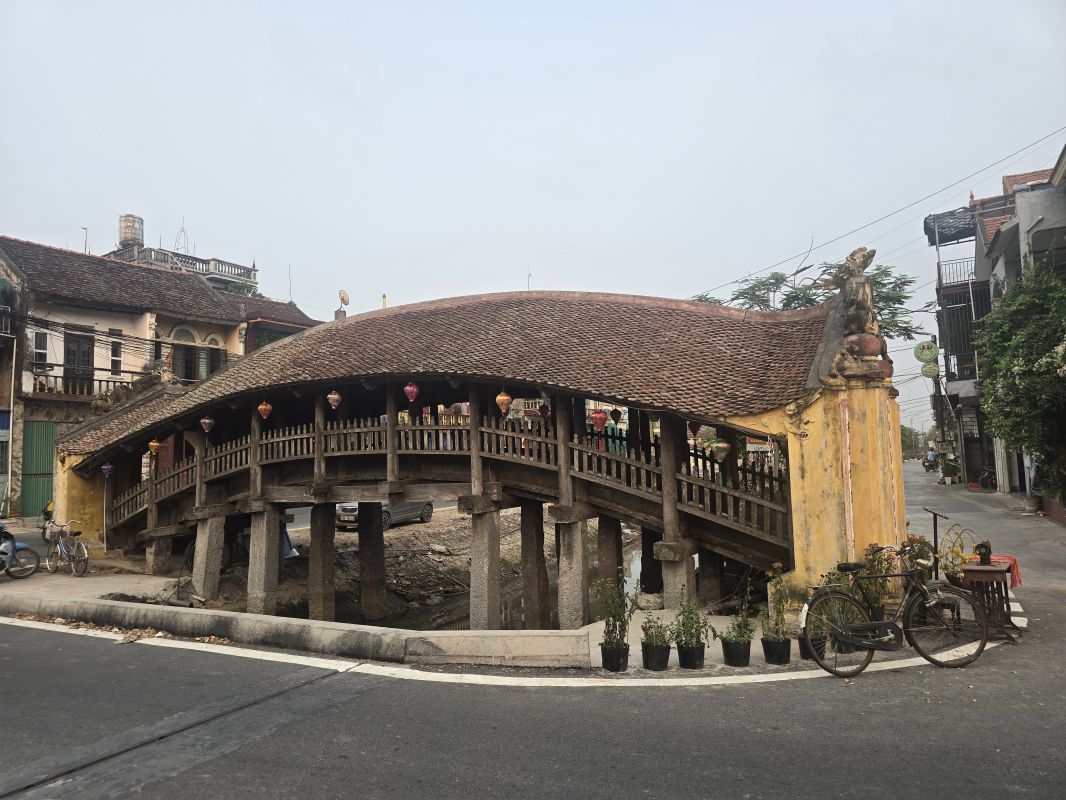 Luong market tiled bridge. Photo: Hai An