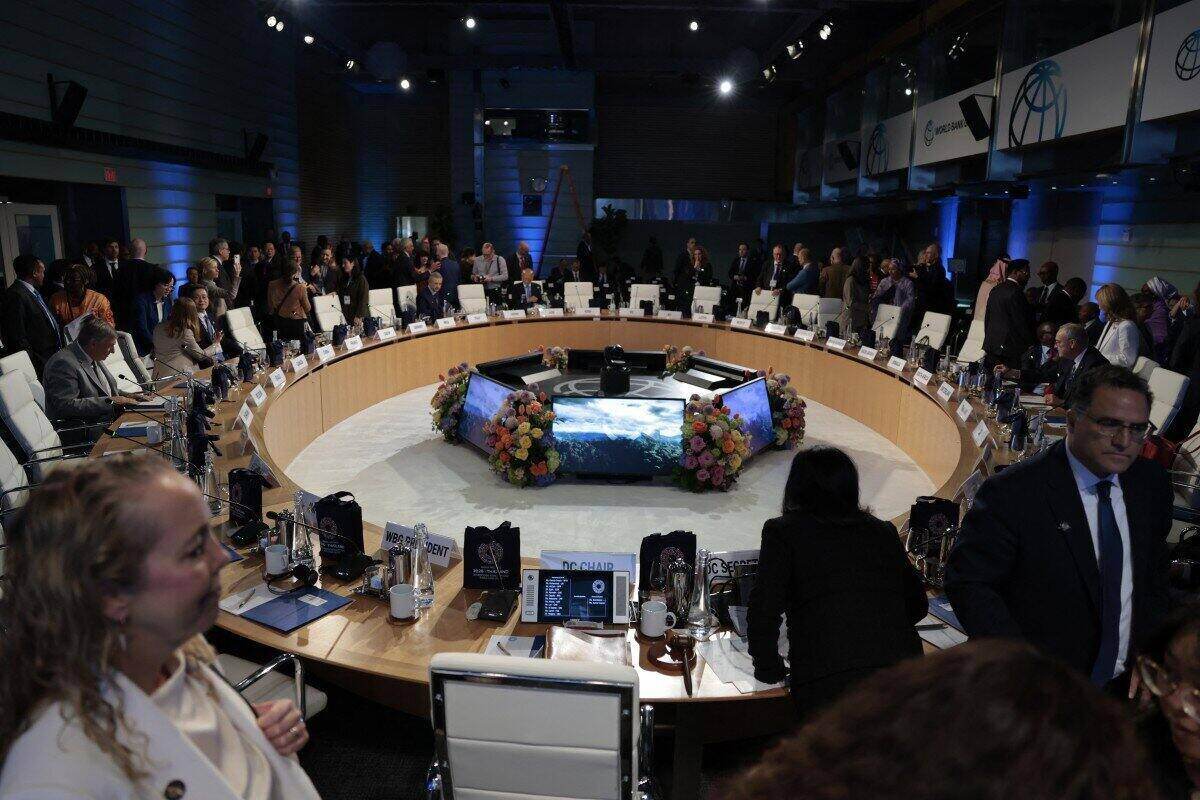 A conference of the World Bank and IMF. On April 17, the World Bank and IMF announced the resumption of transactions with Venezuela. Photo: AFP