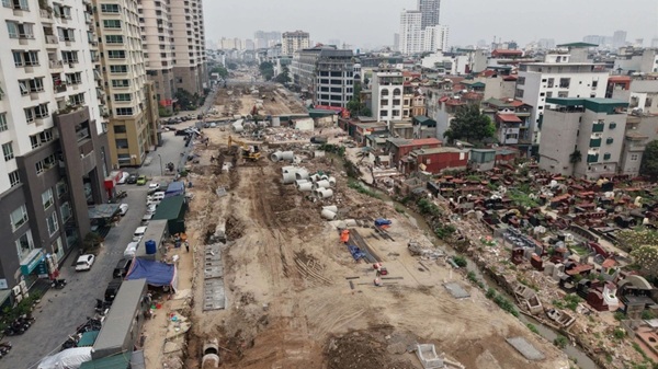 Hanoi Ring Road 2.5 is entangled with site clearance, risk of slow progress. Photo: Hai Le