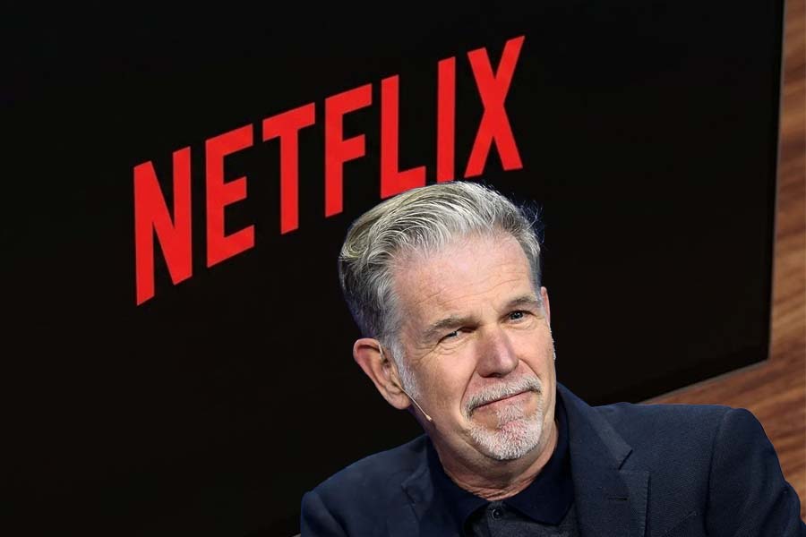 Leaving the Netflix board of directors, Mr. Reed Hastings left a great legacy by turning DVD rental services into a streaming empire. Graphics: Cat Tien