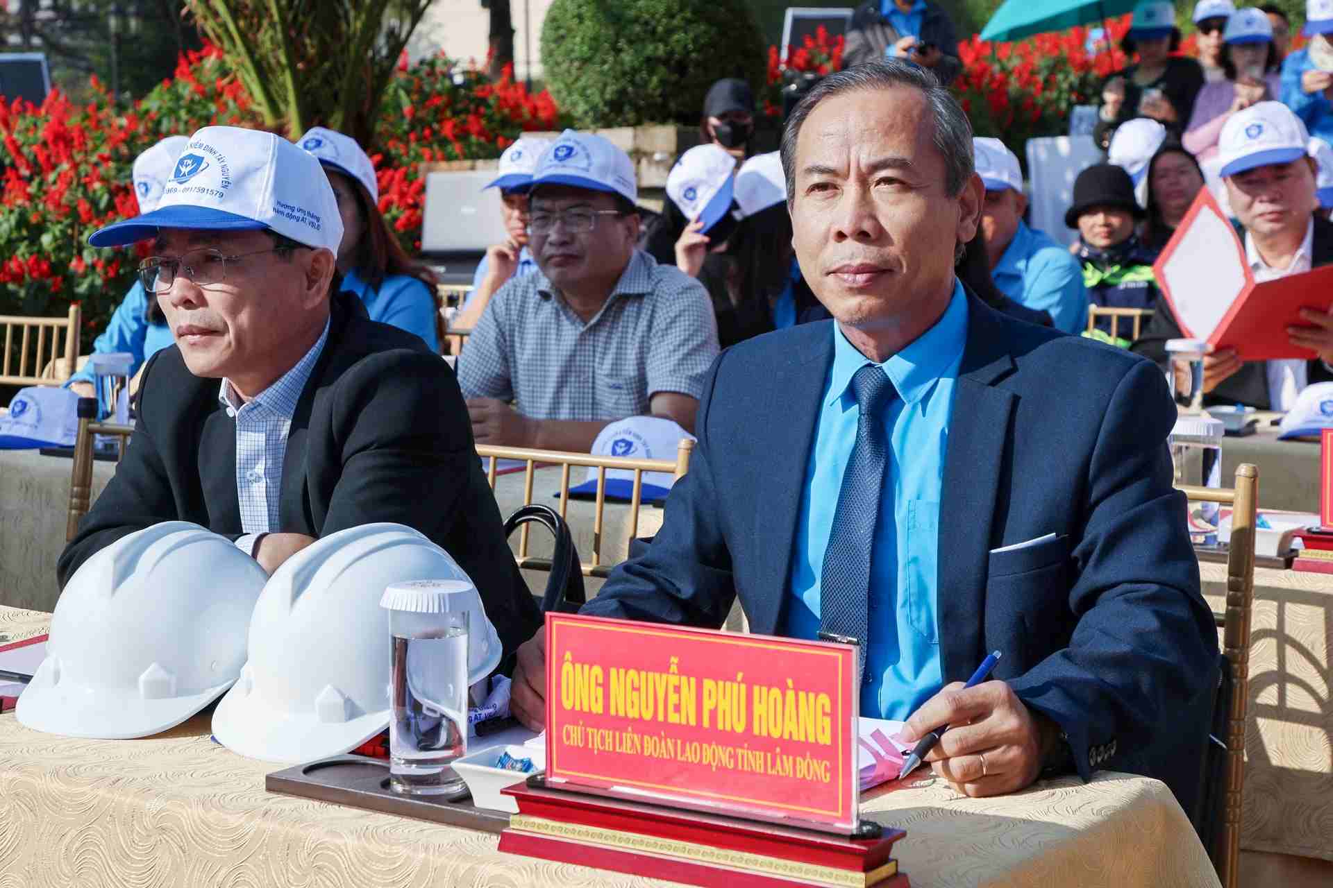 Ông Nguyễn Phú Hoàng, Phó Chủ tịch Ủy ban MTTQ Việt Nam tỉnh, Chủ tịch Liên đoàn Lao động tỉnh tham dự lễ phát động. Ảnh: Phúc Khánh 