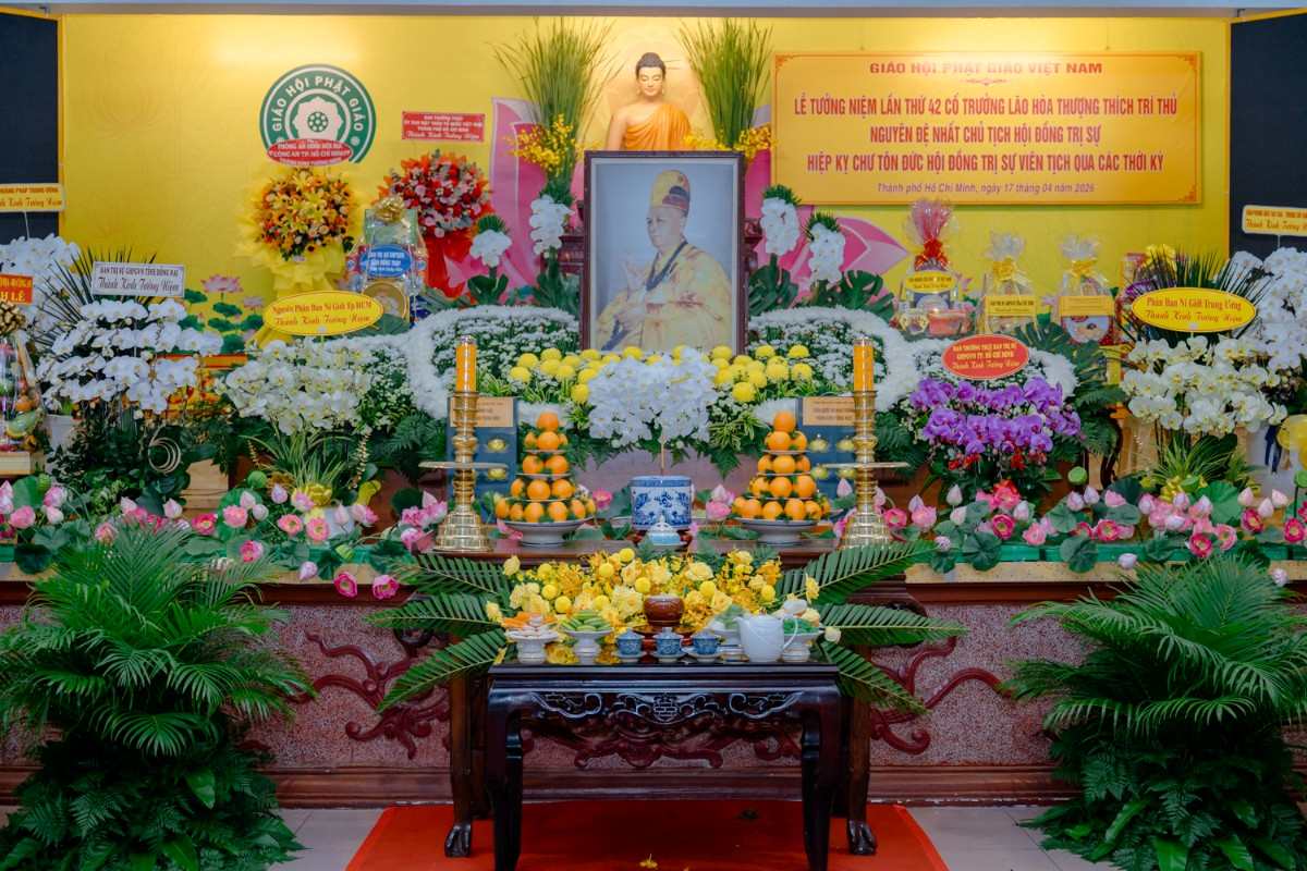 Trung ương Giáo hội tưởng niệm Đức đệ nhất Chủ tịch Hội đồng Trị sự. Ảnh: Đăng Huy