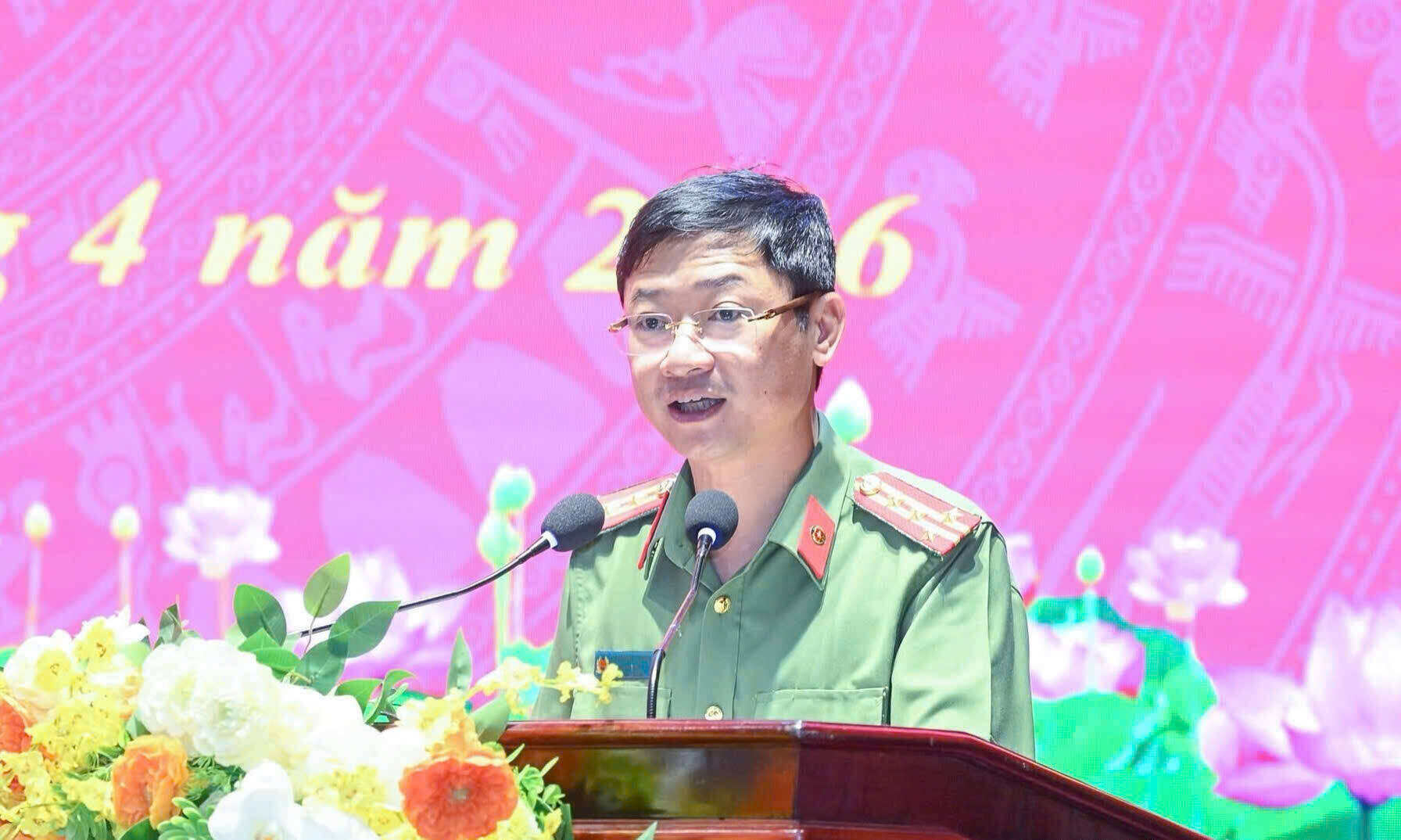 Đại tá Trần Ngọc Tuấn - Phó Giám đốc Công an tỉnh phát biểu tại buổi lễ.  Ảnh: Thành Cường