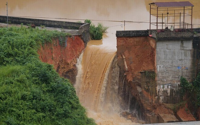El incidente de la rotura de la presa ha provocado que la central hidroeléctrica Bắc Khê 1 deje de funcionar desde octubre de 2025 hasta ahora. Foto: Huy Mạnh