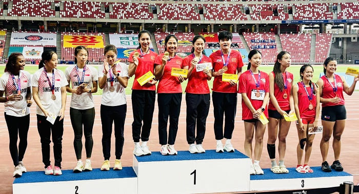 Vietnamese athletics team wins the women's 4x100m relay event. Photo: Ngoc Loi
