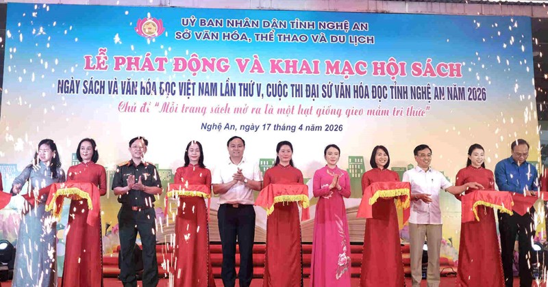 Khai mạc Ngày Sách, phát động văn hóa đọc tại Nghệ An