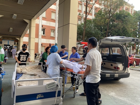 Outpatient emergency helps save patients in "golden time"; helps early intervention, reduces mortality and complications. Photo: Thuy Linh