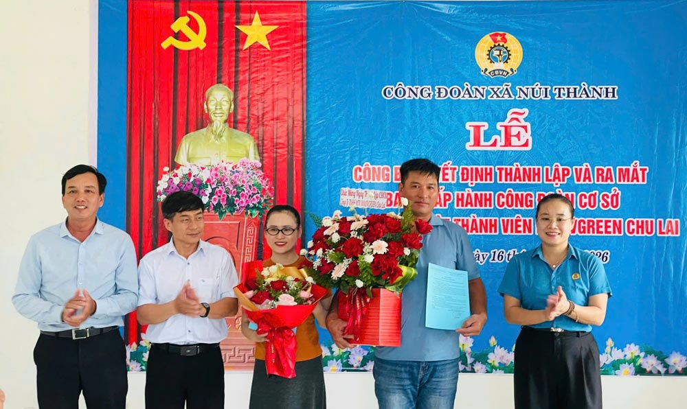 Nui Thanh Commune Trade Union established a grassroots trade union at a 100% foreign-owned enterprise with 25 union members. Photo: Nui Thanh Trade Union