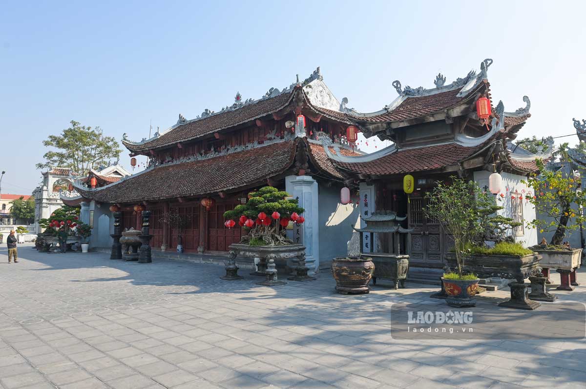 Quần thể di tích Phủ Dầy được xếp hạng di tích quốc gia năm 1975. Ảnh: Lương Hà