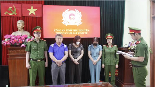 Công an tỉnh Thái Nguyên khởi tố, bắt giam 3 đối tượng vụ đưa thịt lợn nhiễm bệnh vào trường mầm non. Ảnh: CATN.