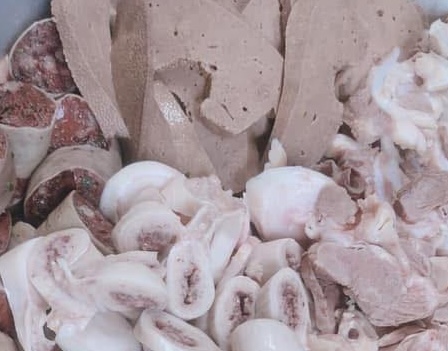 Intestines are a popular dish, but to detoxify the liver, especially in the summer, this is a dish to avoid. Photo: Huu Chanh