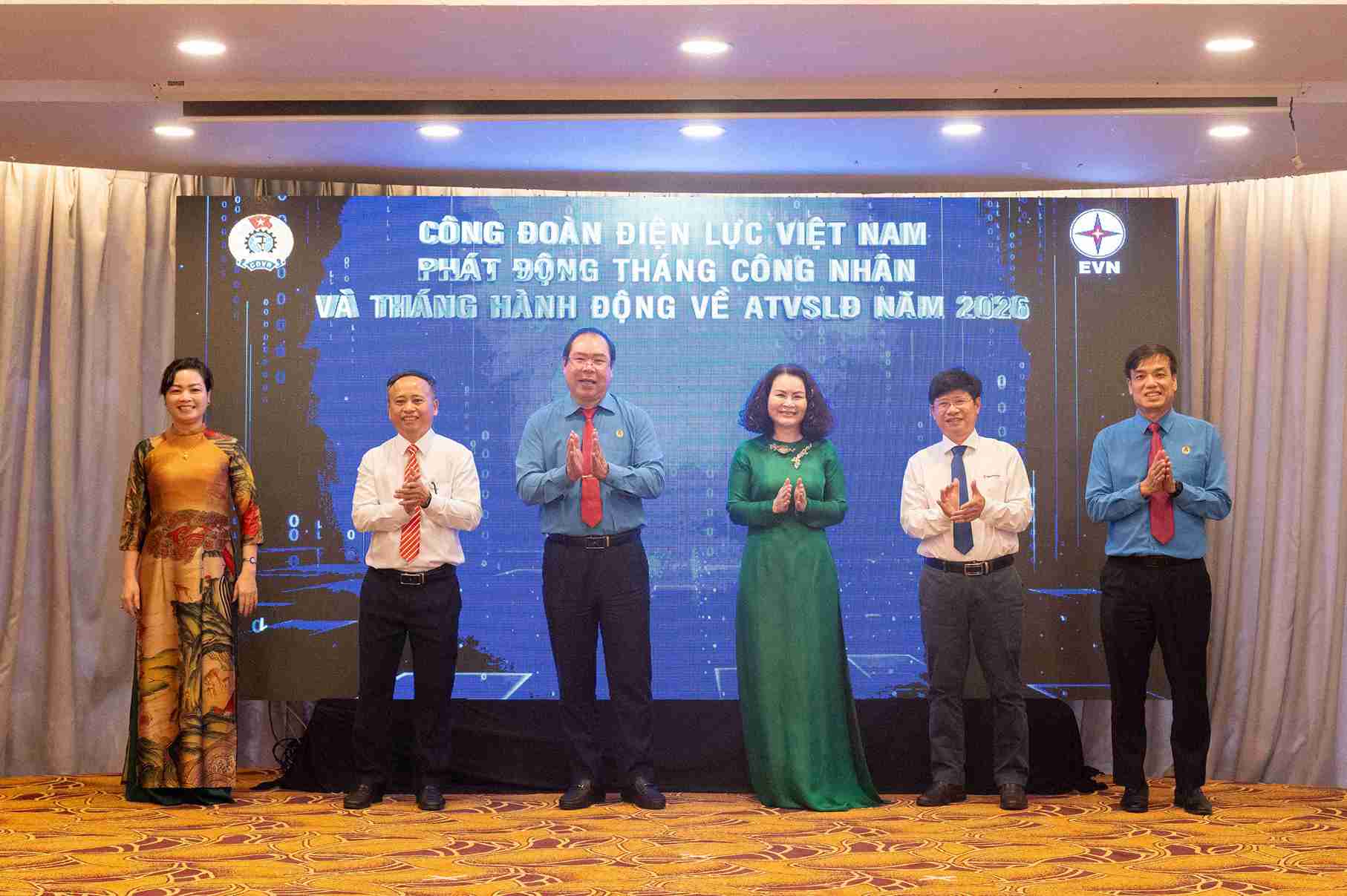Các đại biểu phát động Tháng Công nhân 2026. Ảnh: Bảo Trung