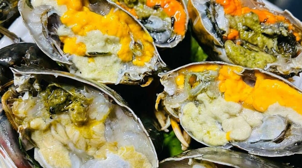 Sea crab bricks bring many benefits to family health. Photo: Tuan Dat