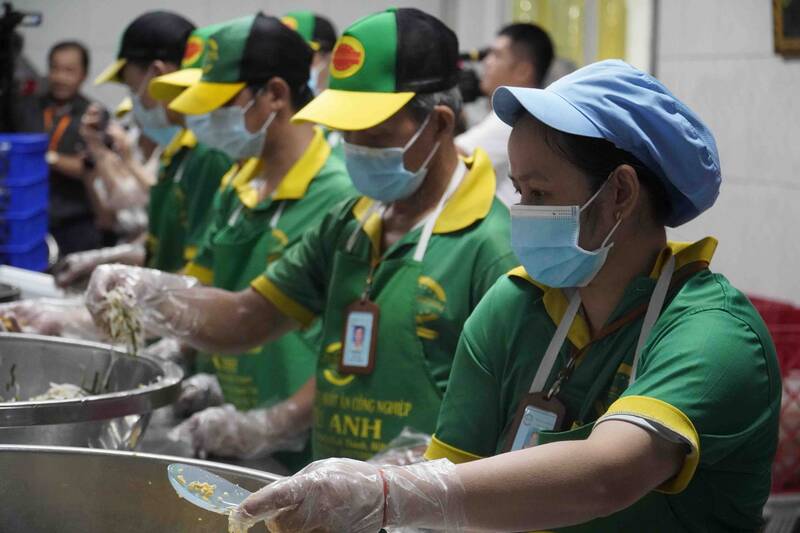 호치민시, 친환경 학교 급식소 모델 구축.