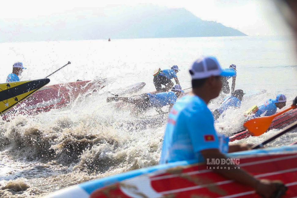 Giải đua quy tụ gần 120 vận động viên. Ảnh: Hoài Phương