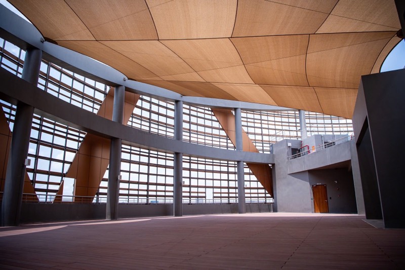 Công trình có quy mô hiện đại với tổng diện tích hơn 31.600 m². Ảnh: Thái Bảo