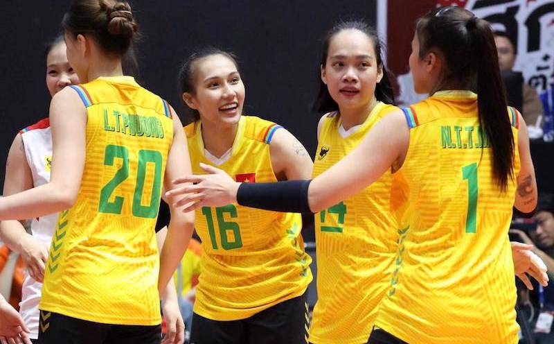 VTVビンディエンロンアン女子バレーボールチーム対ビンチュン・トンティン。写真:VFV