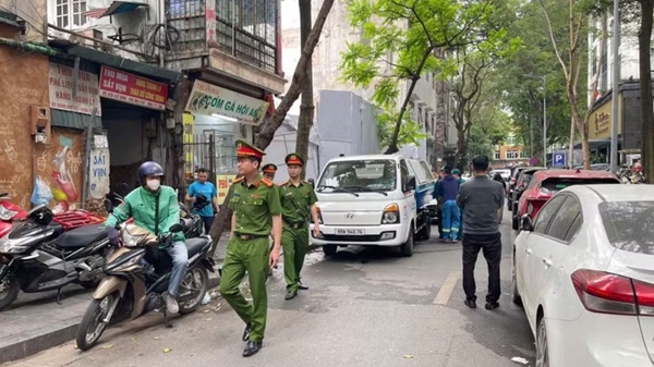 Công an Hà Nội quyết liệt lập lại trật tự đô thị, xử lý hàng loạt “điểm nóng”. Ảnh: CAHN