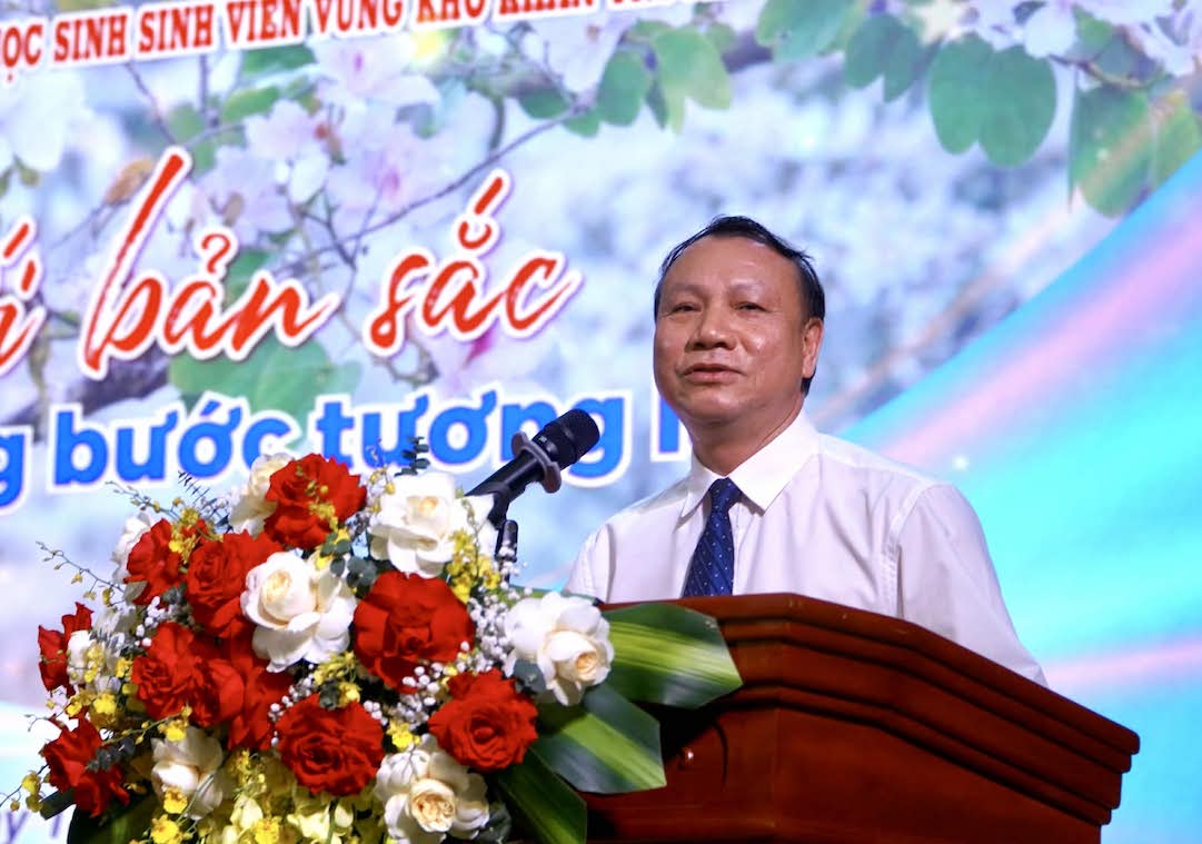 PGS.TS Nguyễn Đức Sơn - Hiệu trưởng Trường Đại học Sư phạm Hà Nội phát biểu tại buổi lễ. Ảnh: Tường Vân