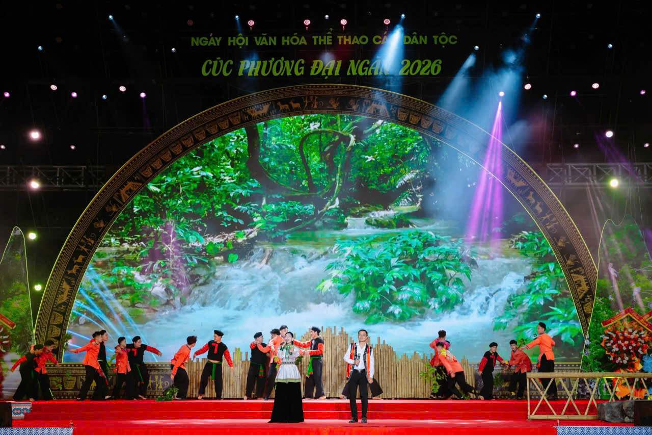 Một tiết mục văn nghệ đặc sắc tại Ngày hội Văn hóa - Thể thao các dân tộc tại Ninh Bình. Ảnh: Nguyễn Trường