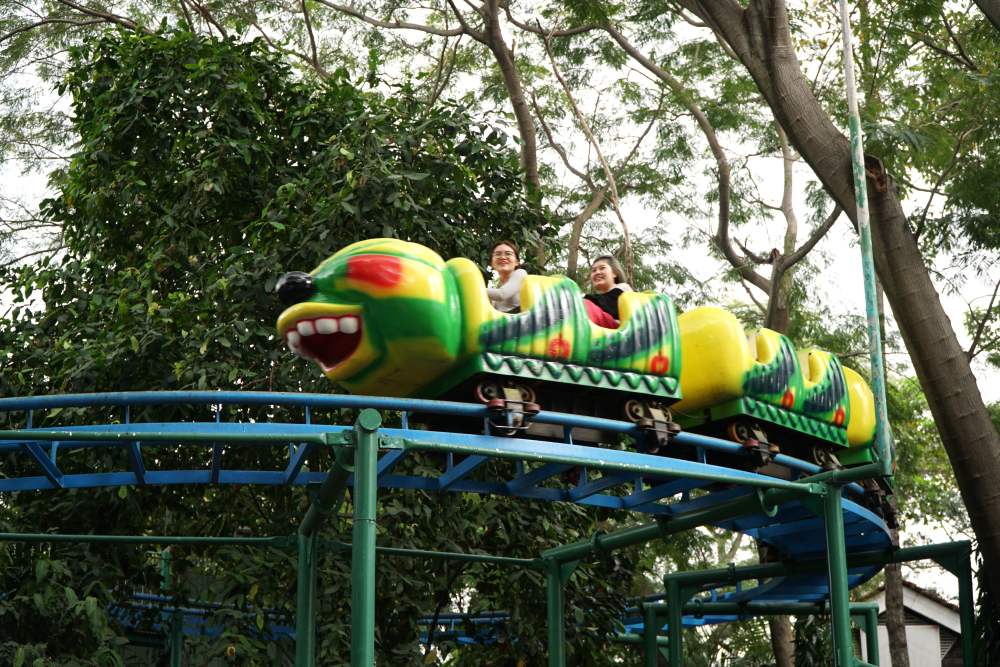 Nhiều hoạt động vui chơi, giải trí hấp dẫn tại Công viên Văn hóa Đầm Sen dịp lễ 30.4. Ảnh: Thanh Chân