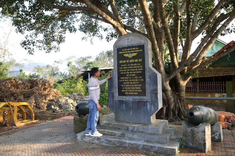 Di tích lịch sử Quốc Gia sân bay Khe Gát là địa chỉ đỏ thu hút du khách tham quan trên tuyến đường Hồ Chí Minh. Ảnh: Thanh TRung