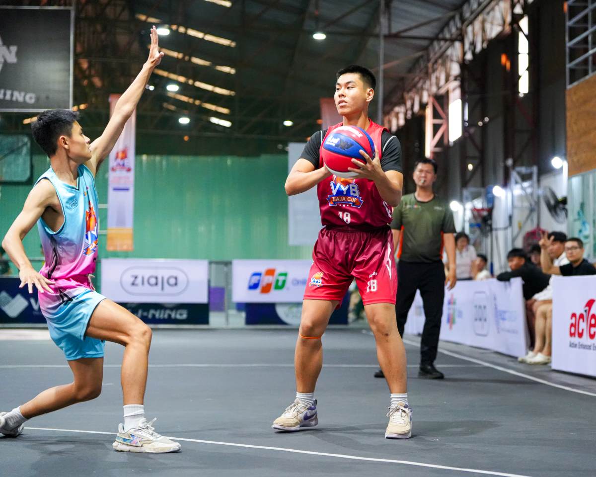 Các trận đấu vòng loại Giải bóng rổ trẻ khu vực TPHCM đã diễn ra sáng 19.4. Ảnh: Hải Yến