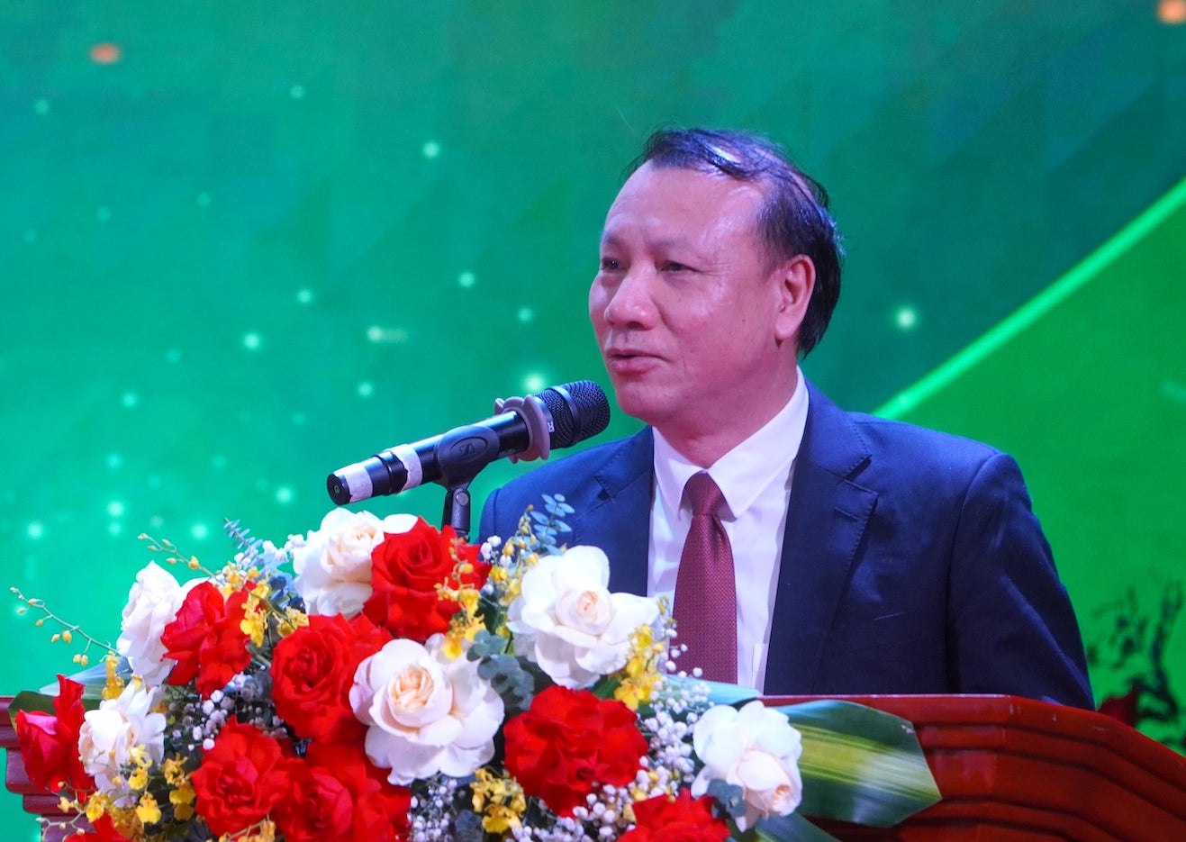 PGS.TS Nguyễn Đức Sơn - Hiệu trưởng Trường Đại học Sư phạm Hà Nội phát biểu. Ảnh: Văn Cương