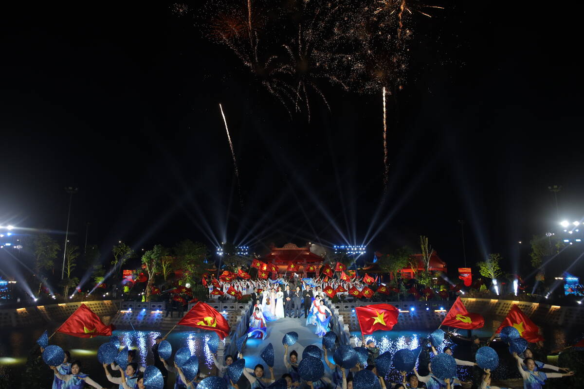 Momentos de fuegos artificiales brillantes y colores de bandera, despertando el orgullo nacional. Foto: Comité Organizador