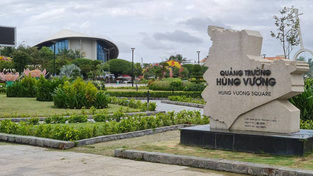 Quảng trường Hùng Vương nơi lựa chọn tổ chức nhiều hoạt động kỷ niệm 30.5, 1.5. Ảnh: Nhật Hồ.