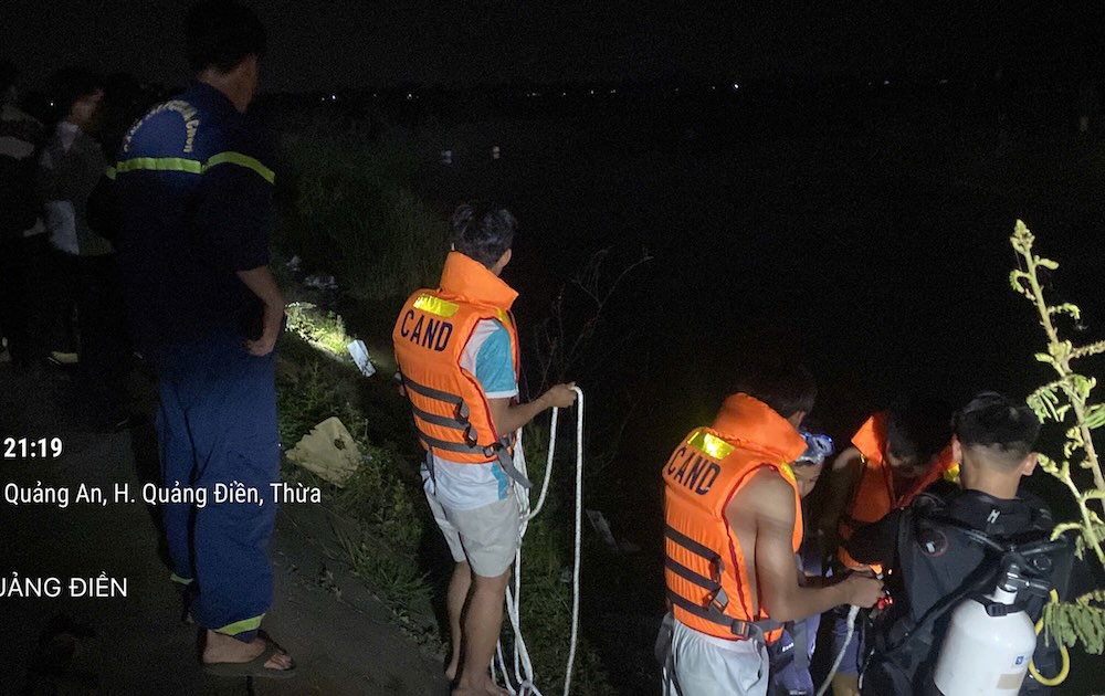 友人グループと川で泳いでいた小学5年生が悲劇的な溺死。写真:クアンディエンコミューン警察