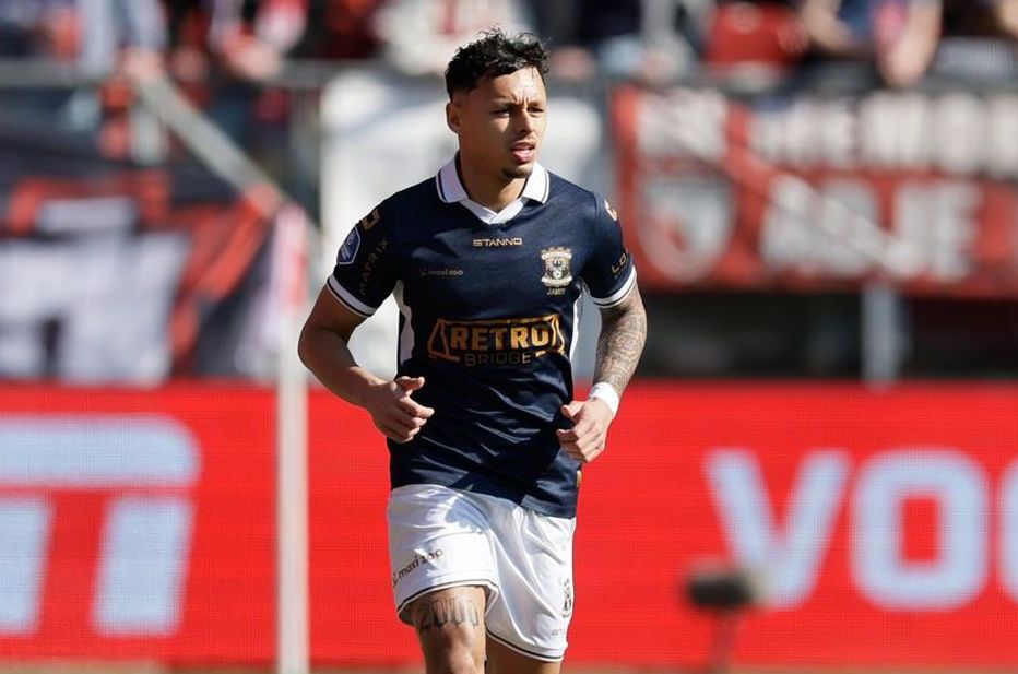 Midfielder Dean James is an Indonesian naturalized player of Dutch origin. Photo: Cut from video