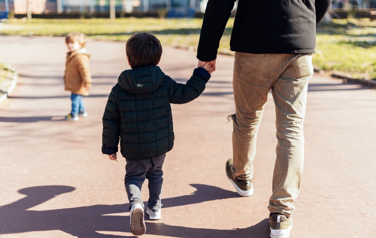 Mistakes in parental discipline and communication can cause children to lie. Photo: Thuy Duong