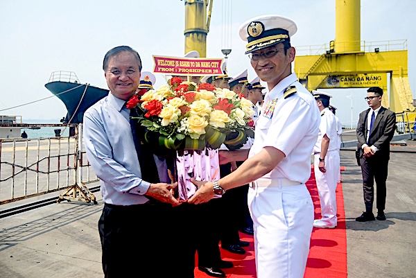 Japan's Asahi frigate has docked at Tien Sa port. Photo: Nguyen Linh