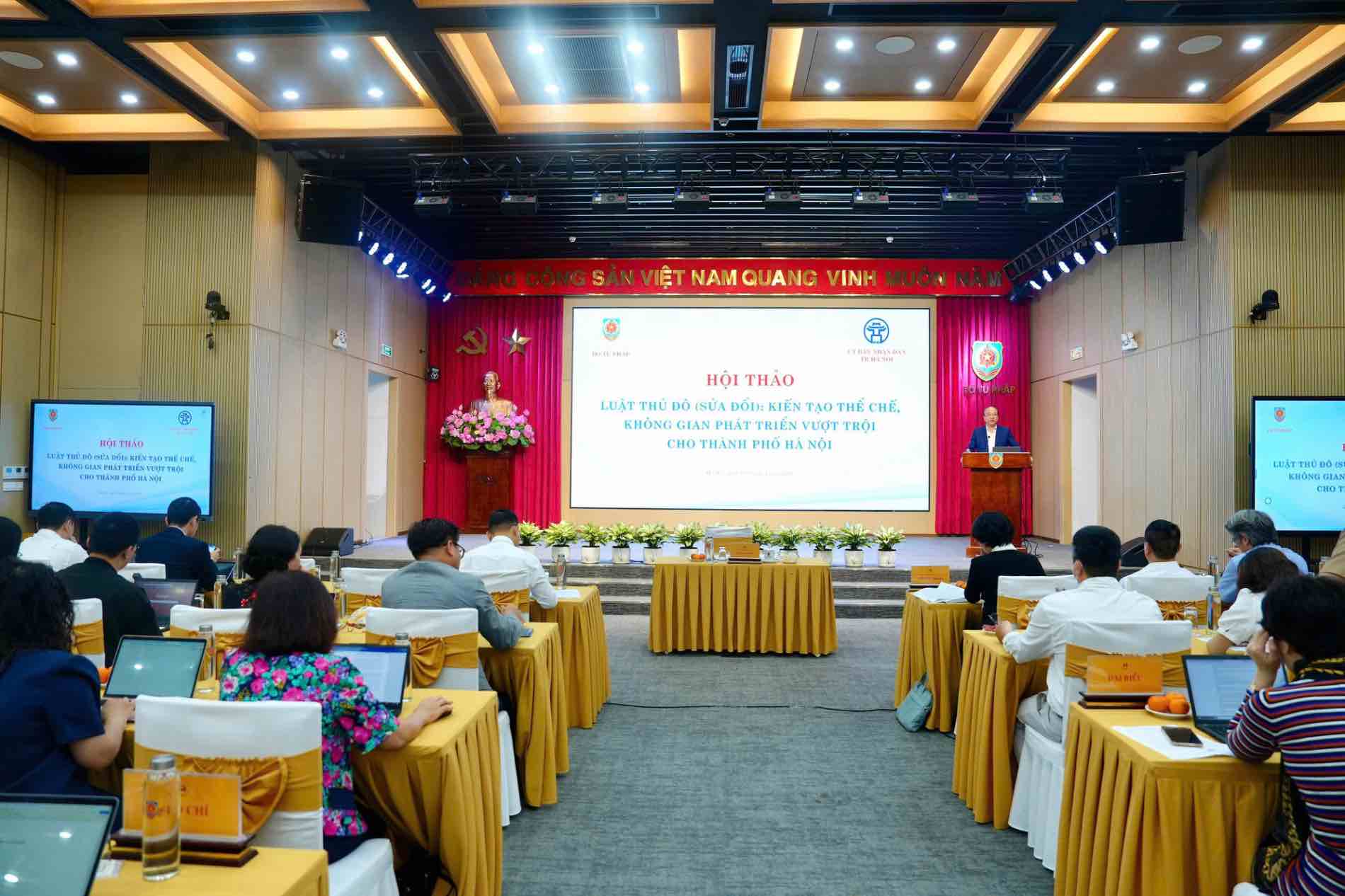 수도법(개정) 워크숍: 하노이시의 뛰어난 발전을 위한 제도 및 공간 구축. 사진: VGP