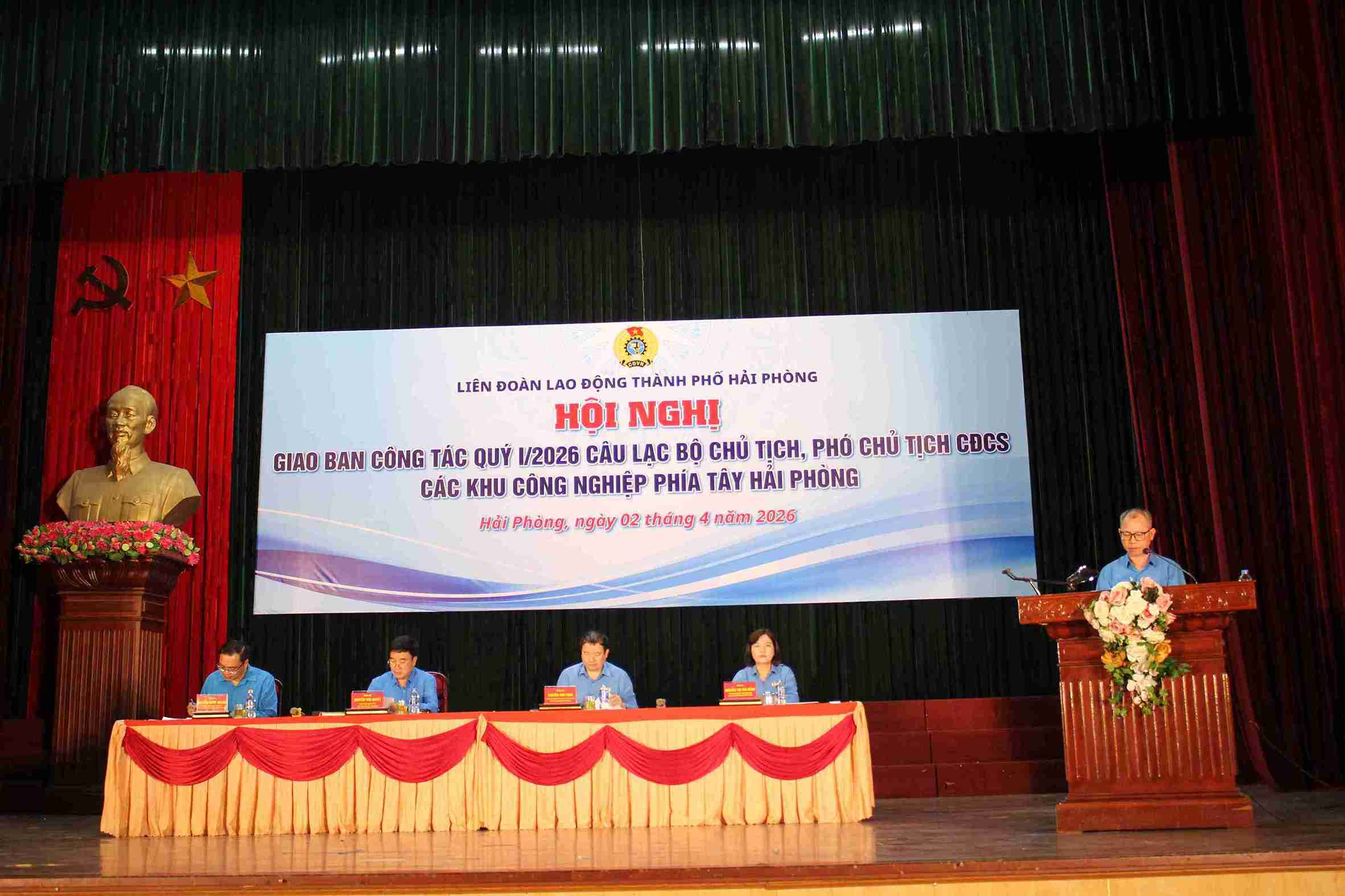 Hội nghị phía Tây Hải Phòng thảo luận giải pháp nâng cao hiệu quả Công đoàn. Ảnh: Mai Hương