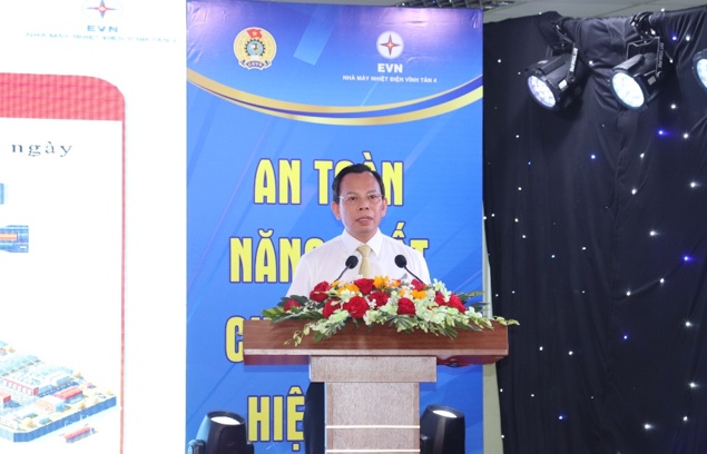 Giám đốc Nhà máy Nhiệt điện Vĩnh Tân 4 Vũ Thanh Hải phát biểu tại Hội nghị. Ảnh: Bình Minh