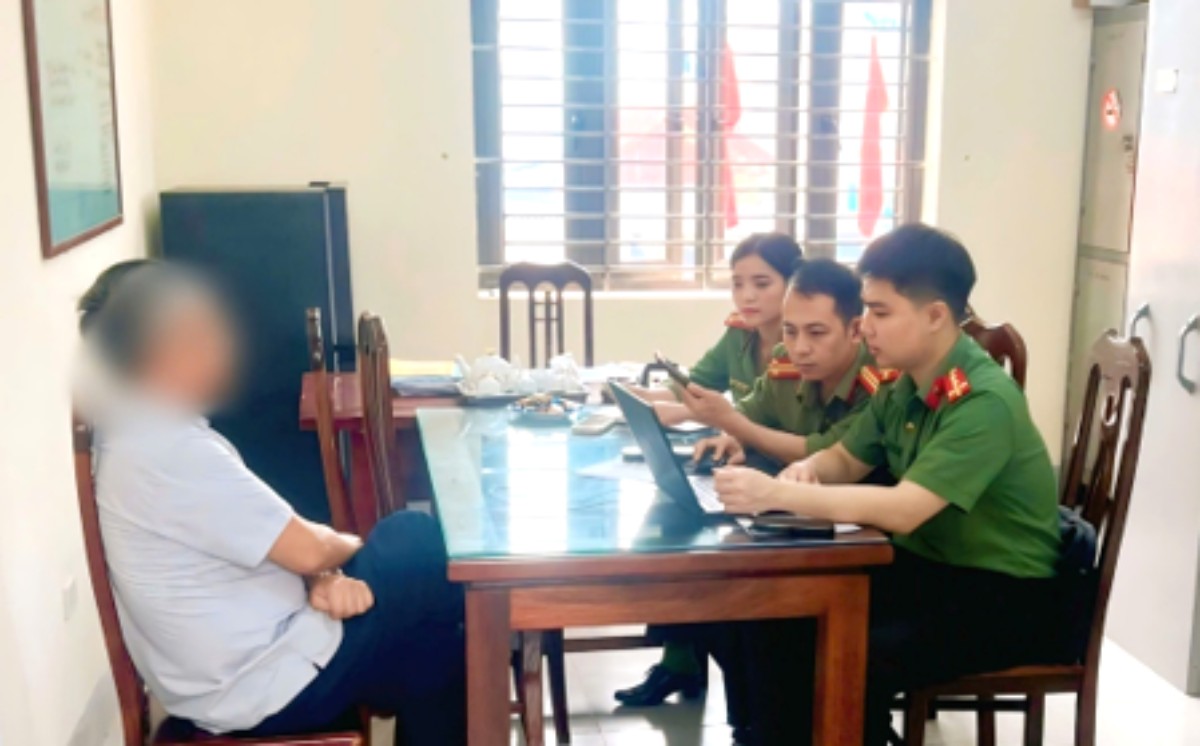 Mr. P.D. T is being handled for negative comments on the internet. Photo: Ninh Binh Provincial Police