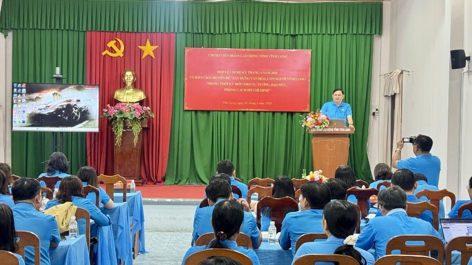 Activity session to deploy the topic of building culture and people according to Ho Chi Minh's ideology. Photo: Hoang Loc