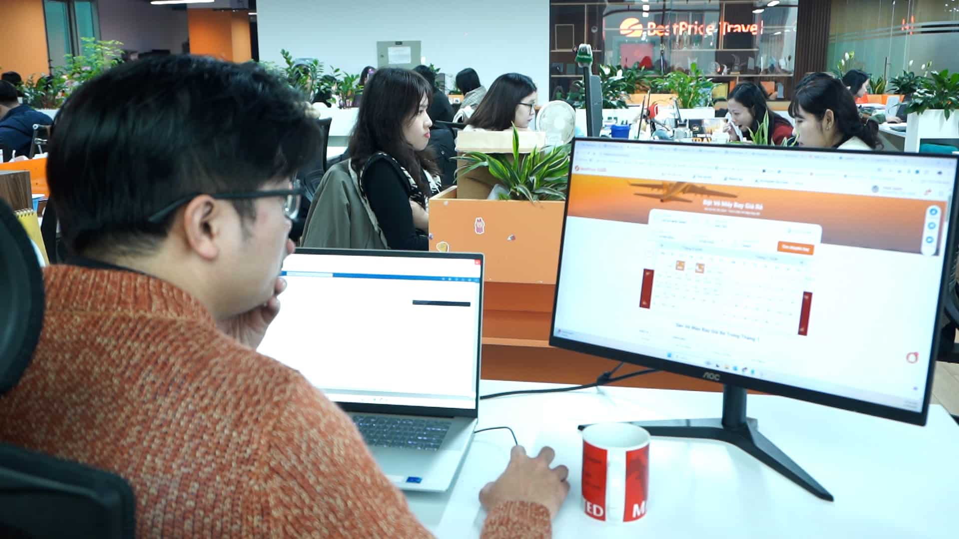 Chuyên gia du lịch cảnh báo cần tỉnh táo khi săn tour giá rẻ trên thị trường online. Ảnh: Huyền Trang