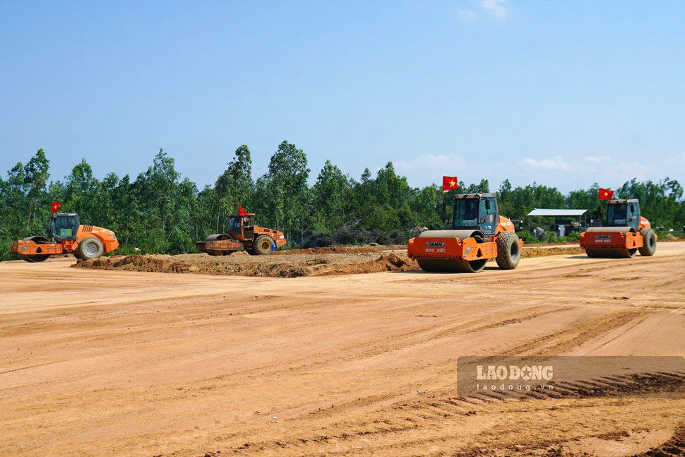 Công trường dự án cao tốc Quy Nhơn - Pleiku. Ảnh: Hoài Phương