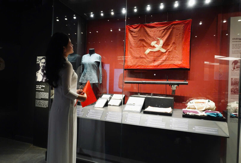 Visiting historical sites in Hanoi is one of the activities that couples should not miss during the April 30 - May 1 holiday. Photo: Khanh Linh