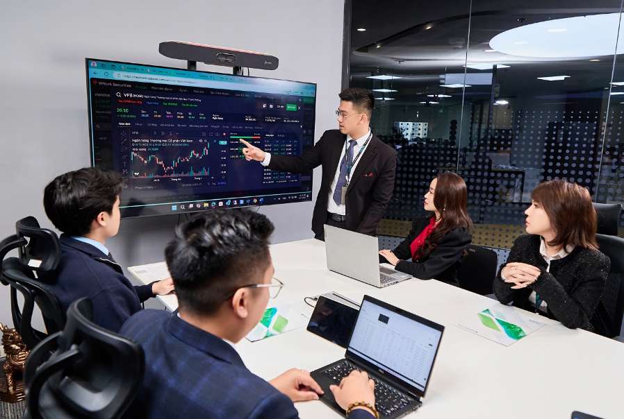 Đến cuối năm 2025, vốn chủ sở hữu của VPBankS đạt 34.000 tỉ đồng, xếp thứ hai ngành chứng khoán. Ảnh: VPBank